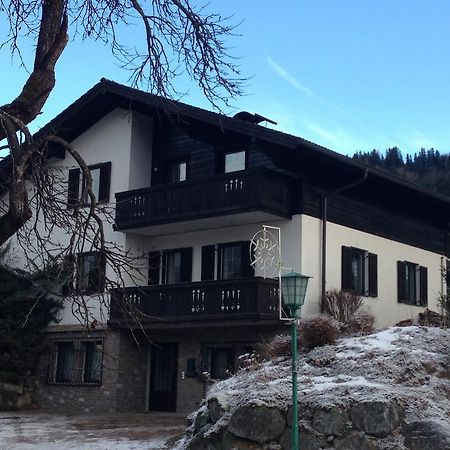 Haus Herz Luaran gambar